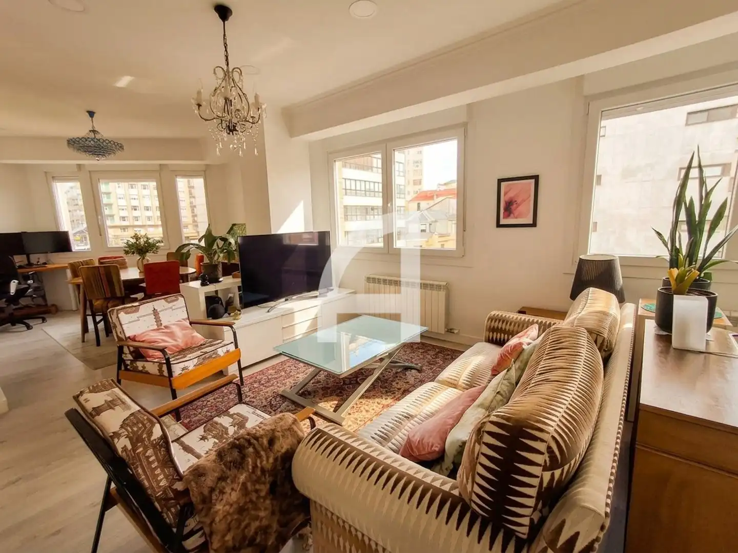 Living room of Flat for sale in Vigo   with Heating and Furnished