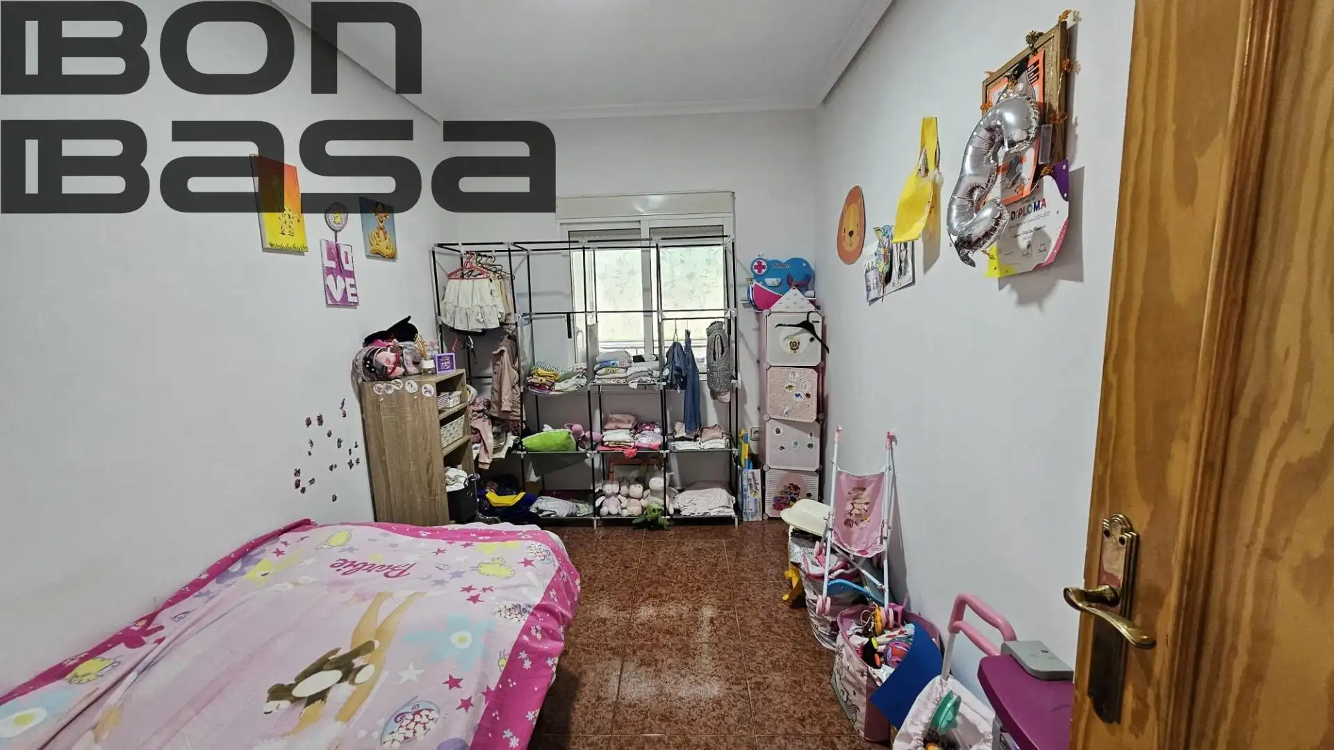 Wohnung zum Verkauf in Alicante / Alacant mit Klimaanlage und Balkon