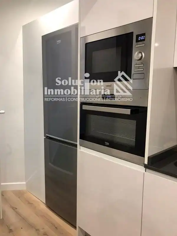 Cuina de Pis de lloguer en Salamanca amb Calefacció, Terrassa i Moblat