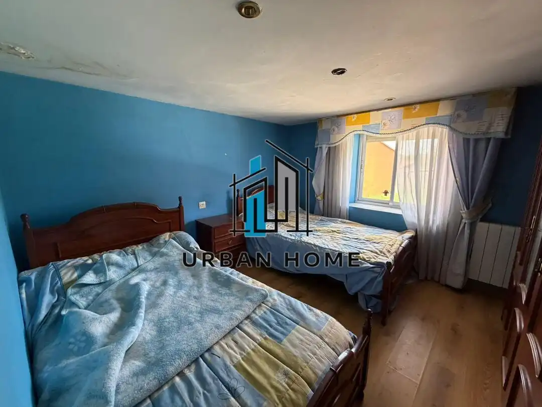 Habitación de Casa o chalet en venta en Cimanes del Tejar con Calefacción y Jardín privado