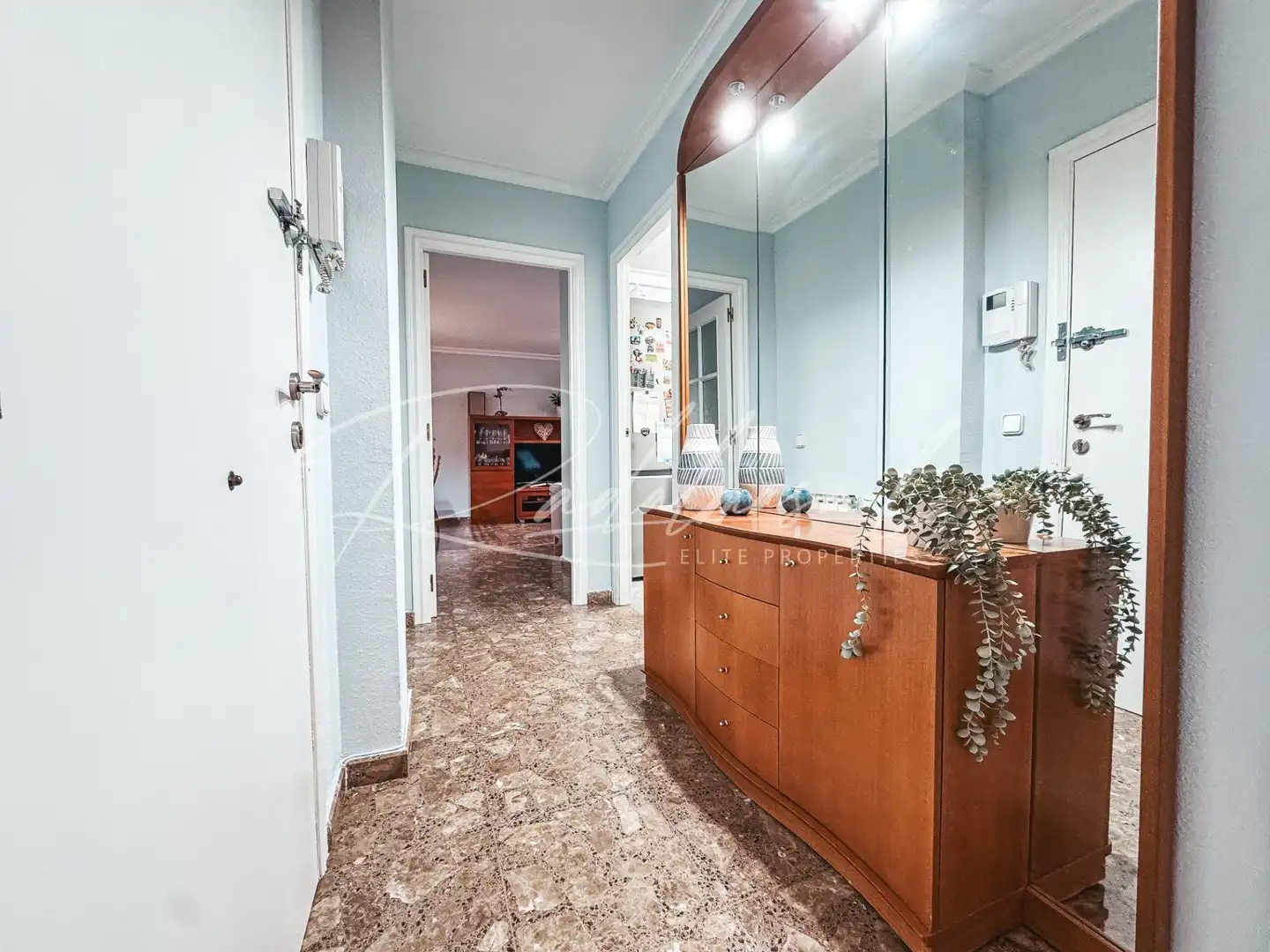 Appartement avec piscine à vendre à Carrer Carrer Violant d'Hongria, imagen 2