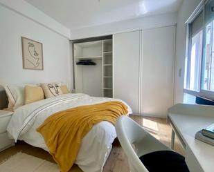 Dormitori de Apartament per a compartir en  Madrid Capital amb Aire condicionat, Calefacció i Moblat