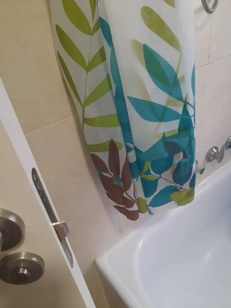 Bathroom of Flat for sale in Granada  with Air Conditioner, Furnished and Washing machine