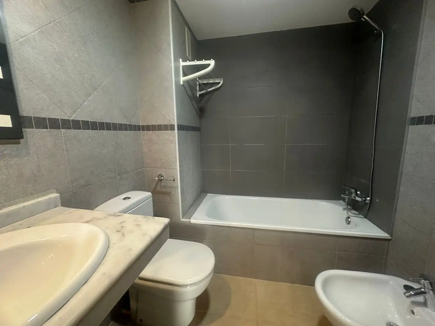 Baño de Piso de alquiler en Altea con Aire acondicionado, Calefacción y Jardín privado