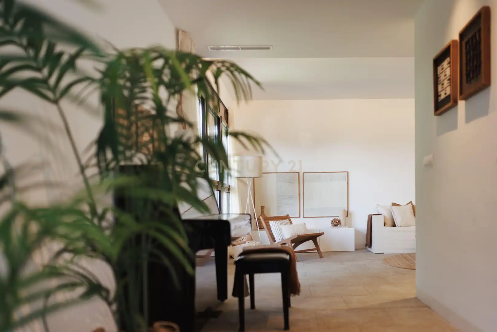 Sala d'estar de Casa o xalet en venda en Sant Cugat del Vallès amb Aire condicionat, Jardí privat i Traster