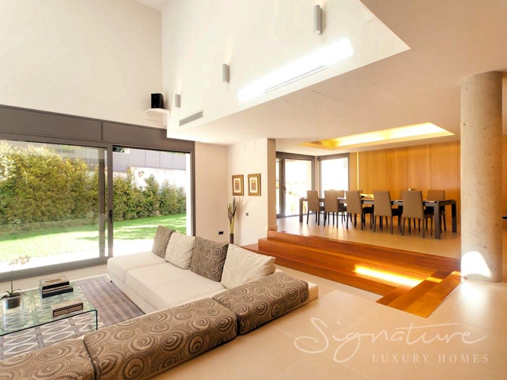 Sala d'estar de Casa o xalet en venda en Sant Cugat del Vallès amb Aire condicionat, Calefacció i Terrassa