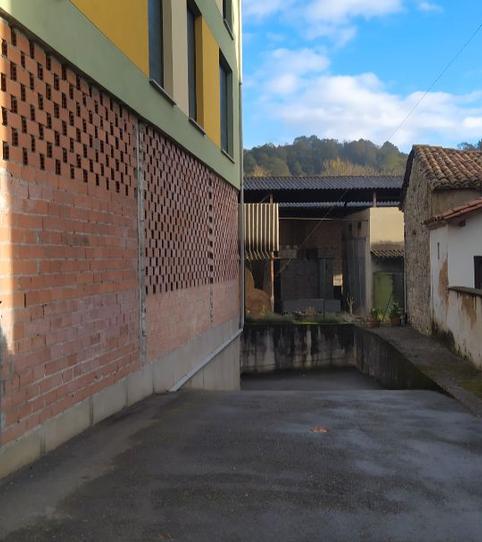 Foto 2 de Garatge de lloguer a Calle Río Tendi, 3, Piloña, Asturias