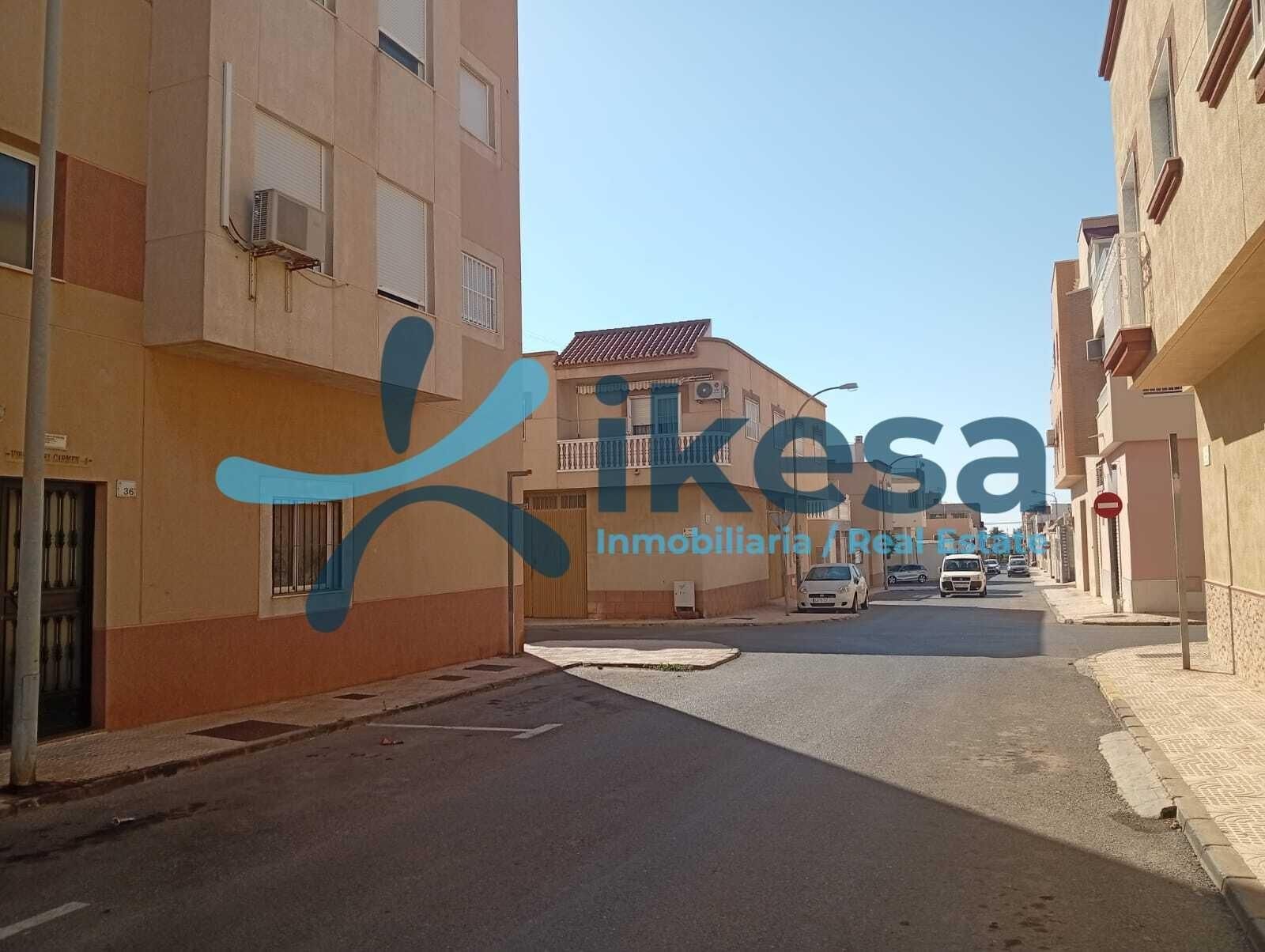 Außenansicht von Wohnungen zum Verkauf in Vícar