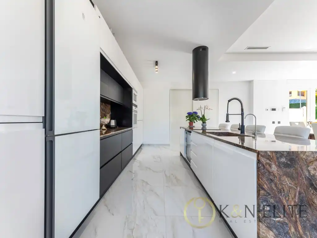 Kitchen of Houses for sale in Petrer  with Private garden, Terrace and Swimming Pool