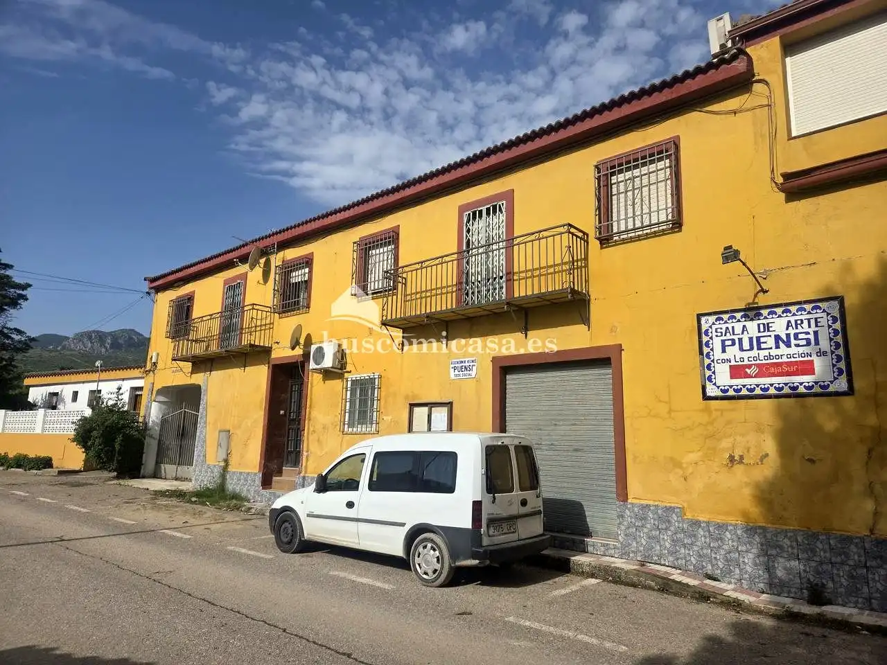 Vista exterior de Piso en venta en Jaén con Balcón y Piscina comunitaria