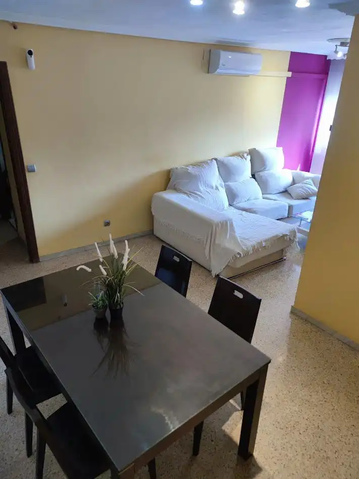 Living room of Flat for sale in Sevilla  with Air Conditioner and Storage room