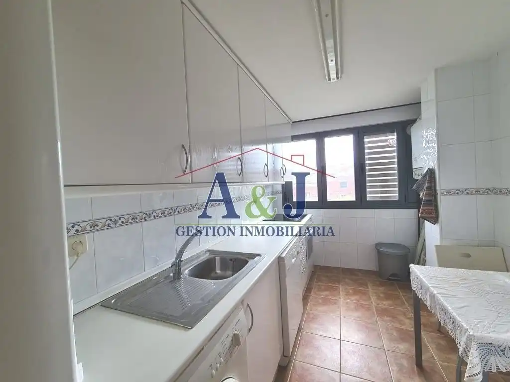 Wohnung zur Miete in Calle Alfonsina Storni, La Pereda