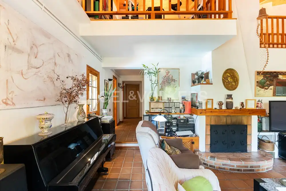 Sala de estar de Casa o chalet en venta en Requena con Aire acondicionado, Calefacción y Jardín privado
