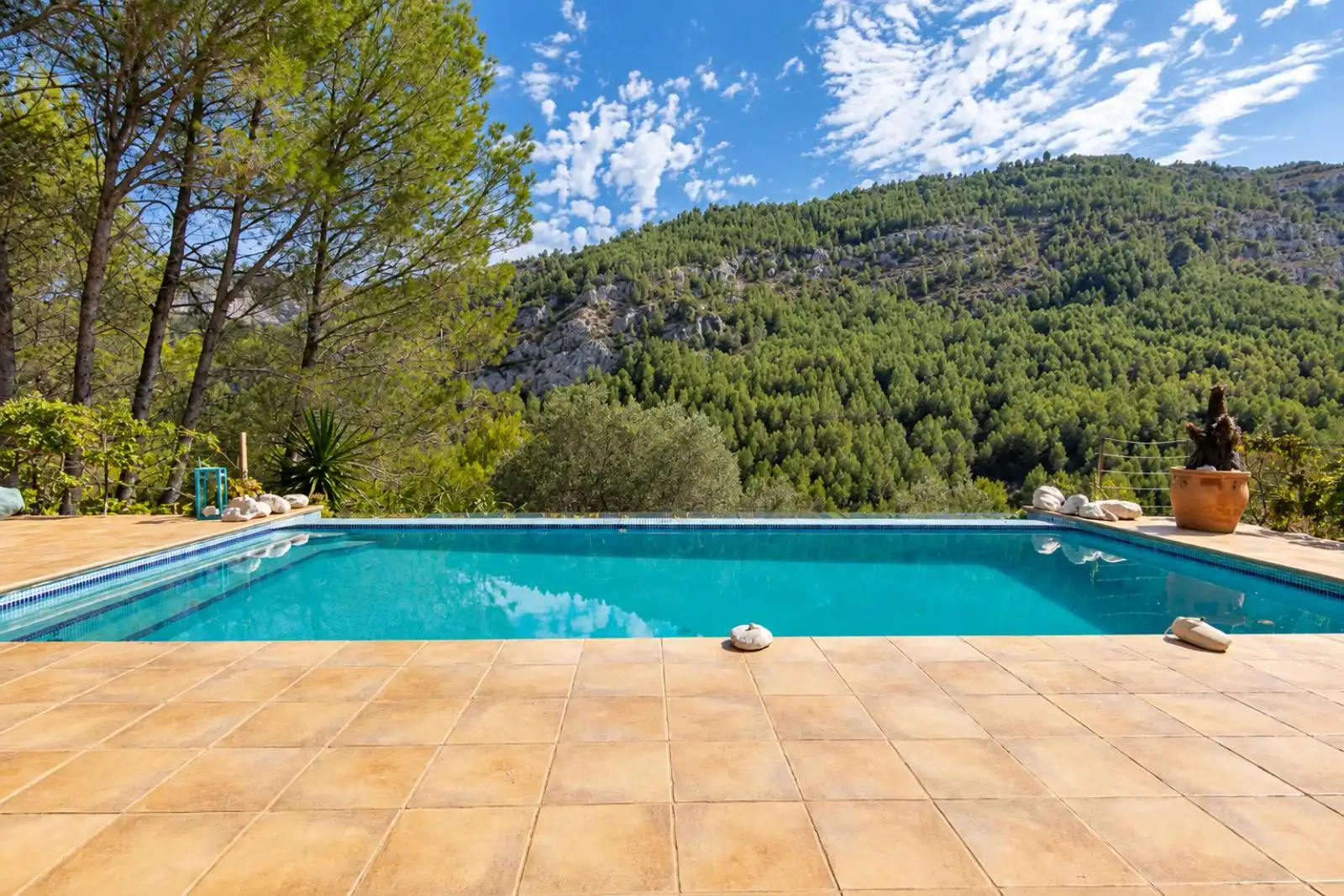 Maison rustique avec piscine à vendre à Castell de Castells