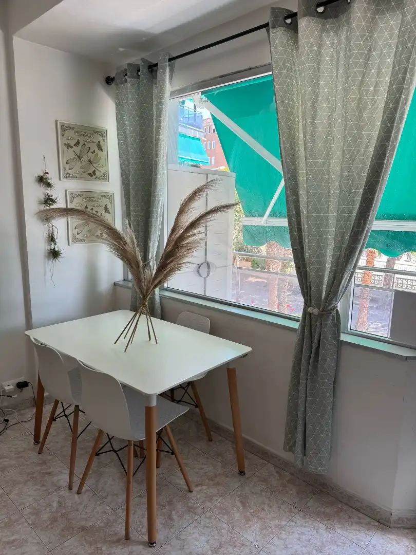 Comedor de Piso de alquiler en Lloret de Mar con Aire acondicionado, Terraza y Amueblado