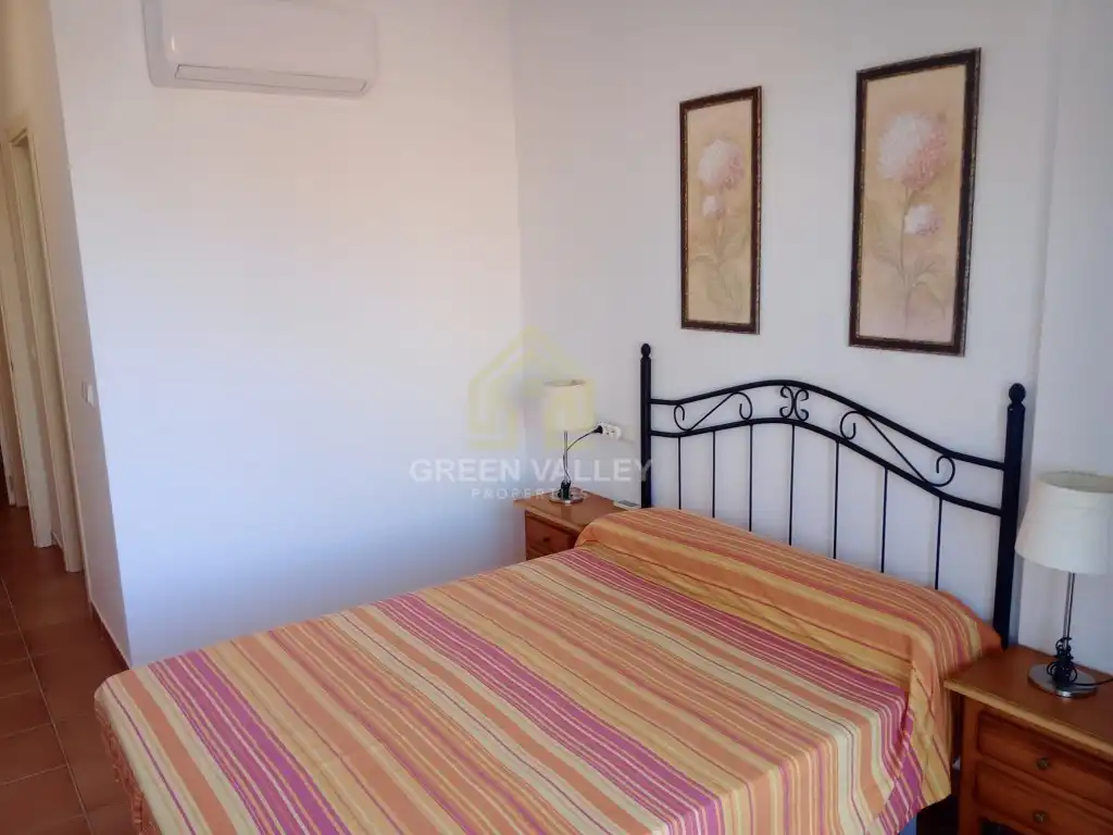 Schlafzimmer von Wohnungen zum Verkauf in La Alcaidesa mit Klimaanlage, Terrasse und Schwimmbad