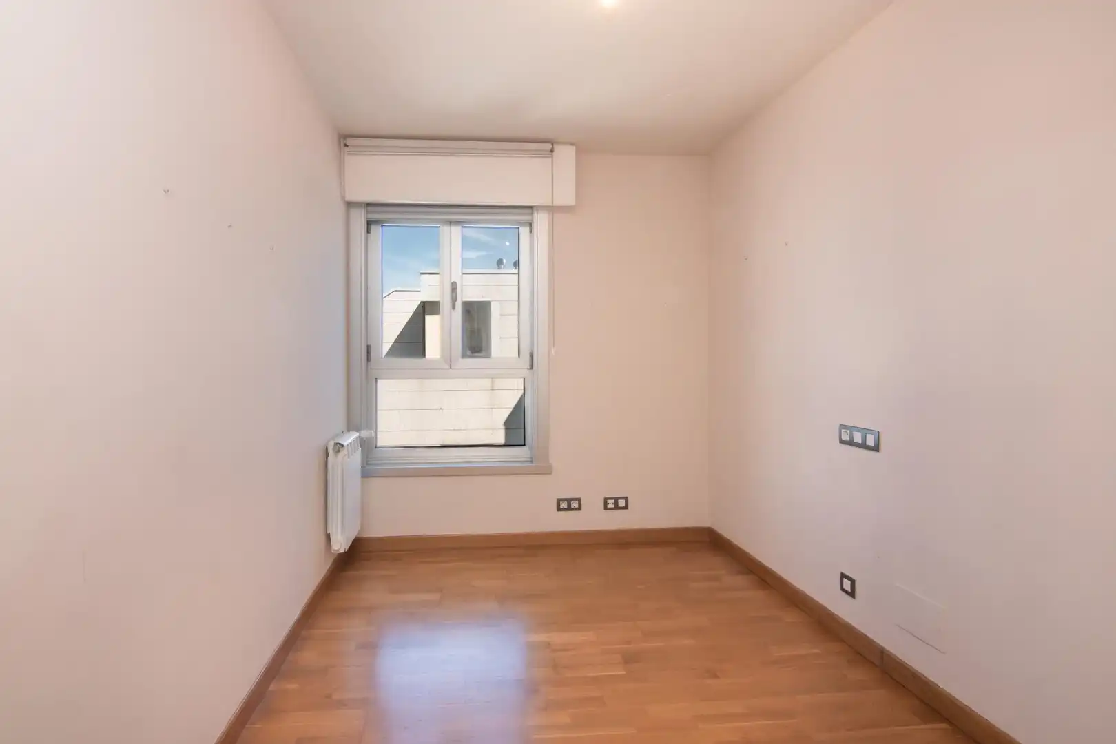 Dormitori de Àtic en venda en A Coruña Capital  amb Calefacció, Parquet i Terrassa