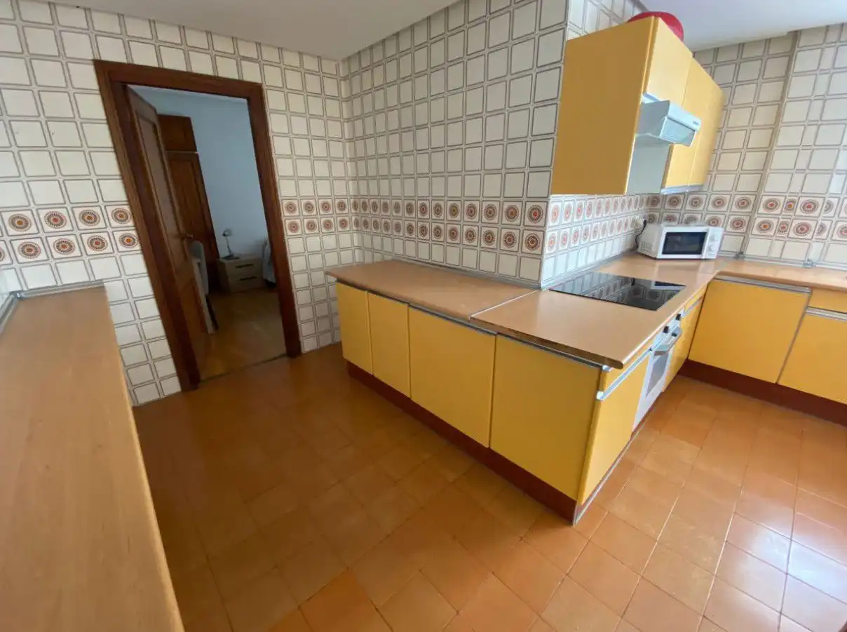 Cocina de Piso de alquiler en Palencia con Calefacción, Parquet y Amueblado