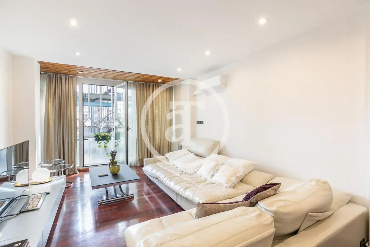 Flat for rent in Plaça de Gal·la Placídia, Sant Gervasi- Galvany