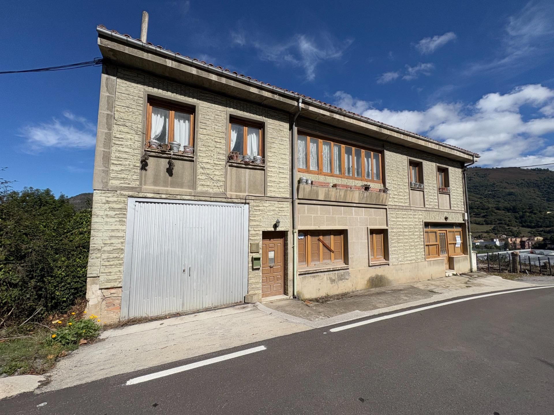 Exterior view of Building for sale in Aller