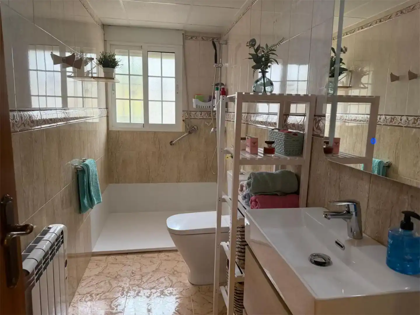 Baño de Piso en venta en Molina de Segura con Aire acondicionado, Jardín privado y Parquet