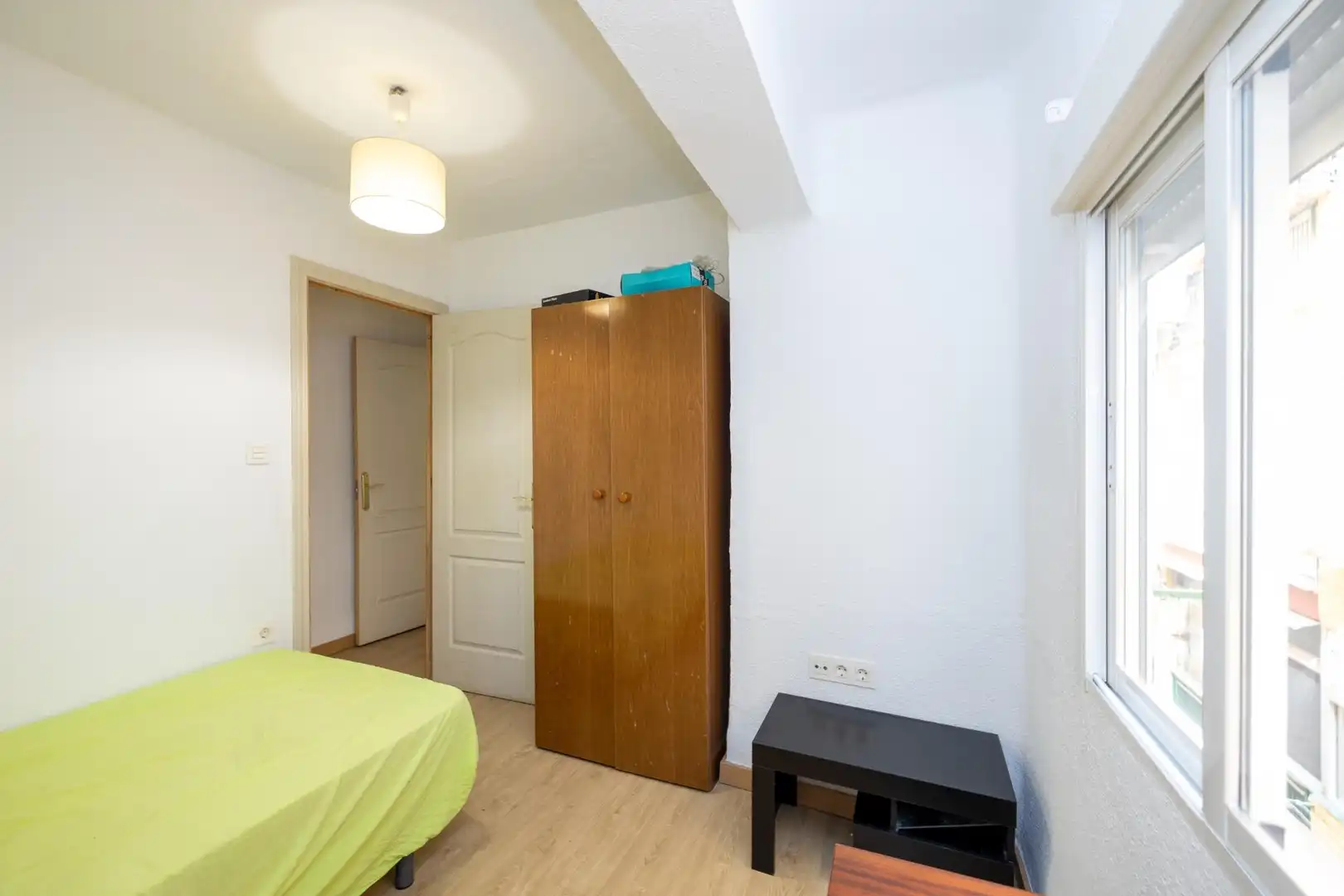 Bedroom of Flat for sale in Granada