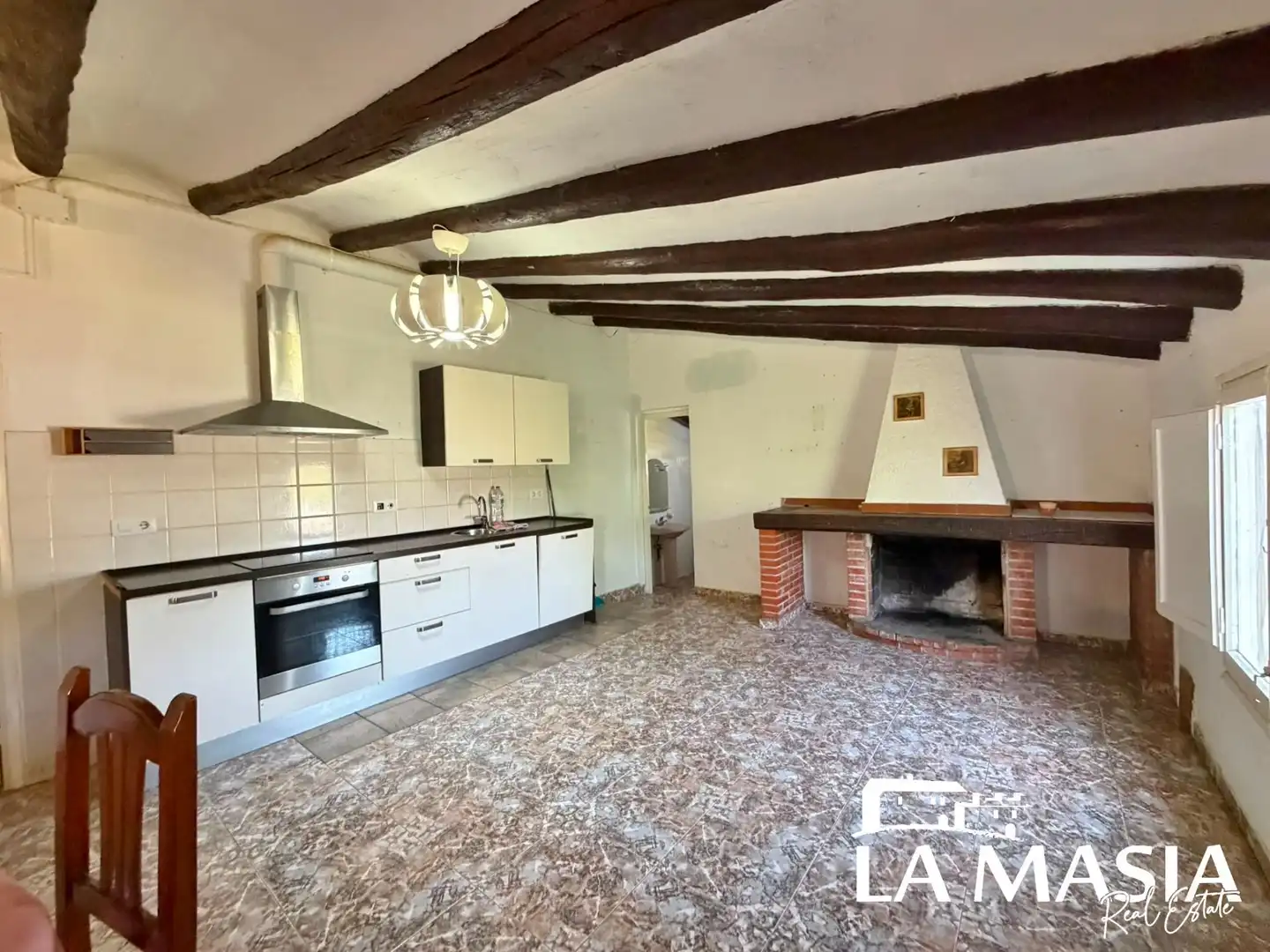 Cuina de Finca rústica en venda en El Pla del Penedès amb Jardí privat i Terrassa