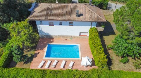 Casa con licencia turistica en venta en Vidreres, amplia y luminosa con jardín y piscina, imatge 5