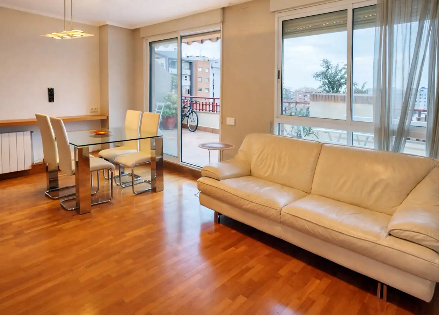 Sala de estar de Ático de alquiler en Alicante / Alacant con Aire acondicionado, Terraza y Amueblado