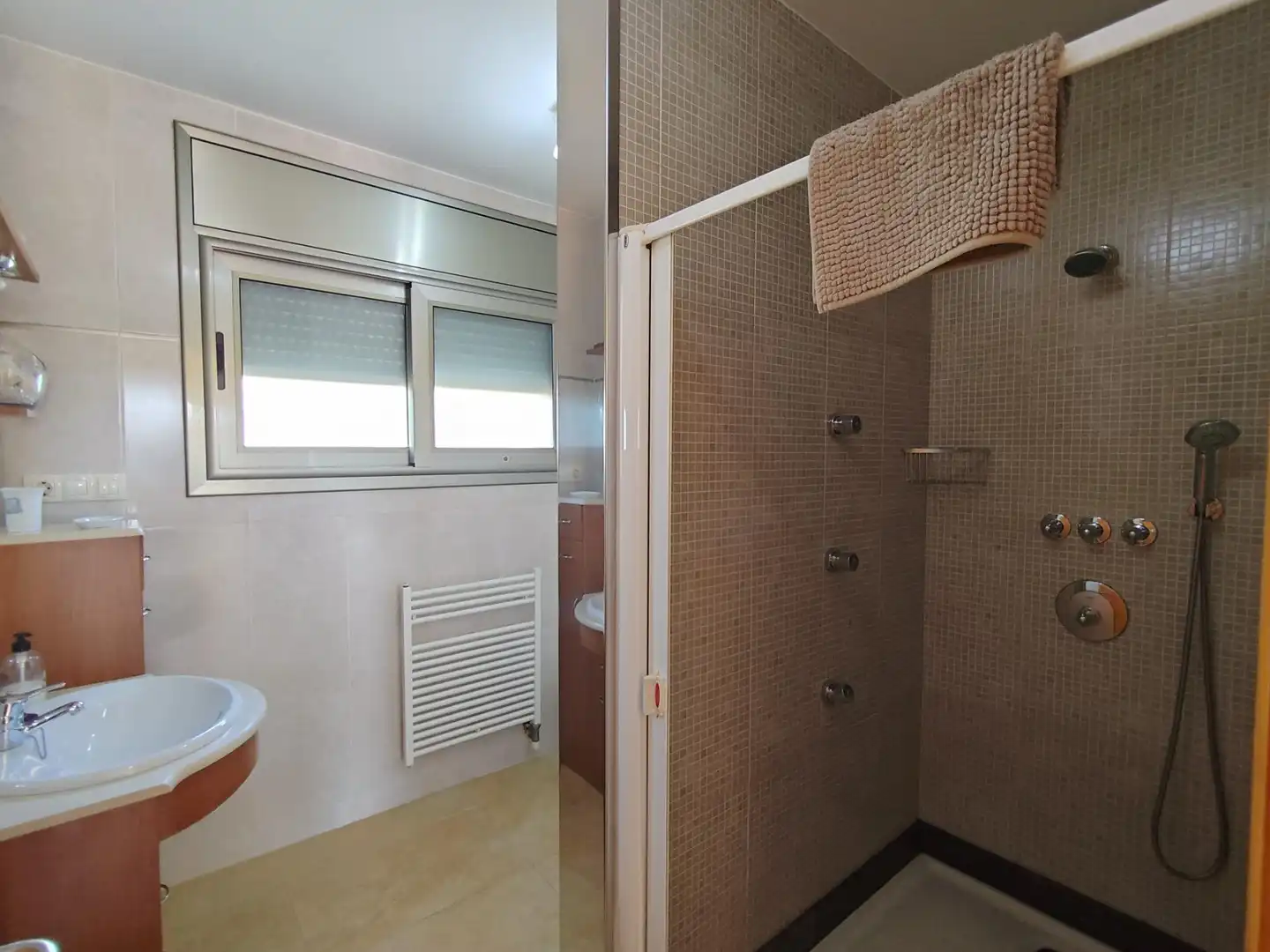 Baño de Casa o chalet en venta en El Vendrell con Aire acondicionado, Calefacción y Jardín privado