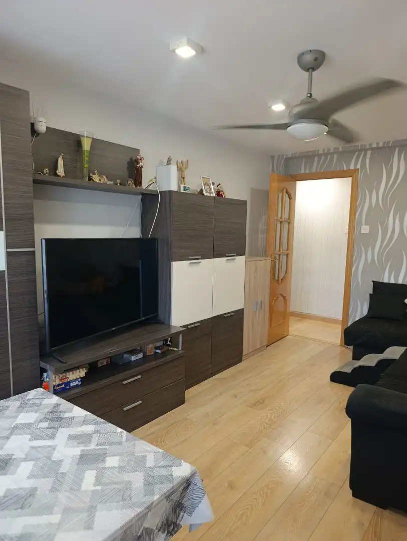 Living room of Flat for sale in Zaragoza  with Air Conditioner, Heating and Parquet flooring