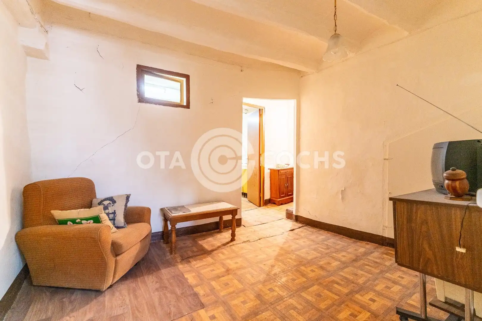 Sala d'estar de Casa adosada en venda en Montbrió del Camp amb Balcó