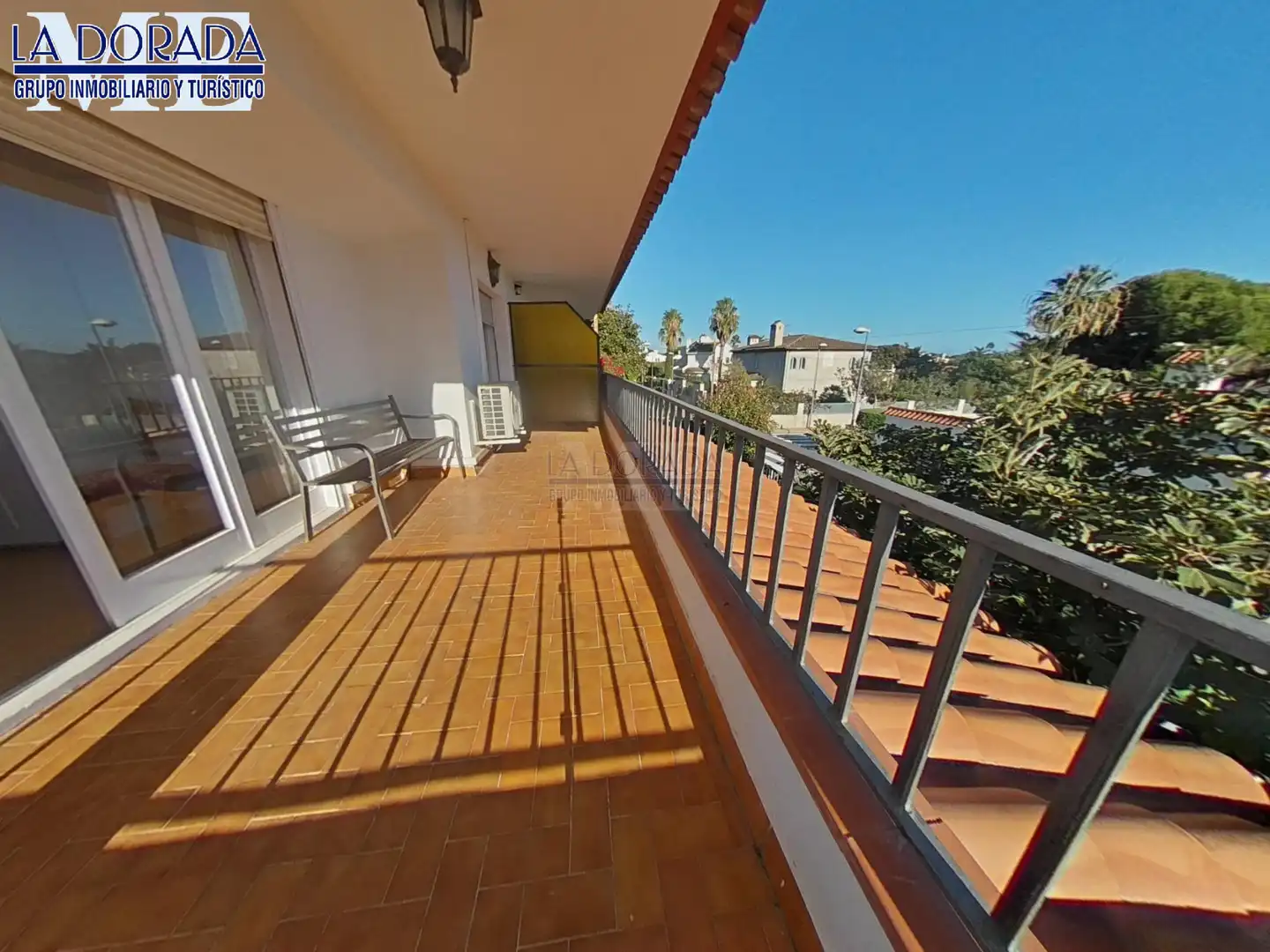 Reihenhaus mit Terrasse zum Verkauf in Ardiaca - La Llosa, imagen 3