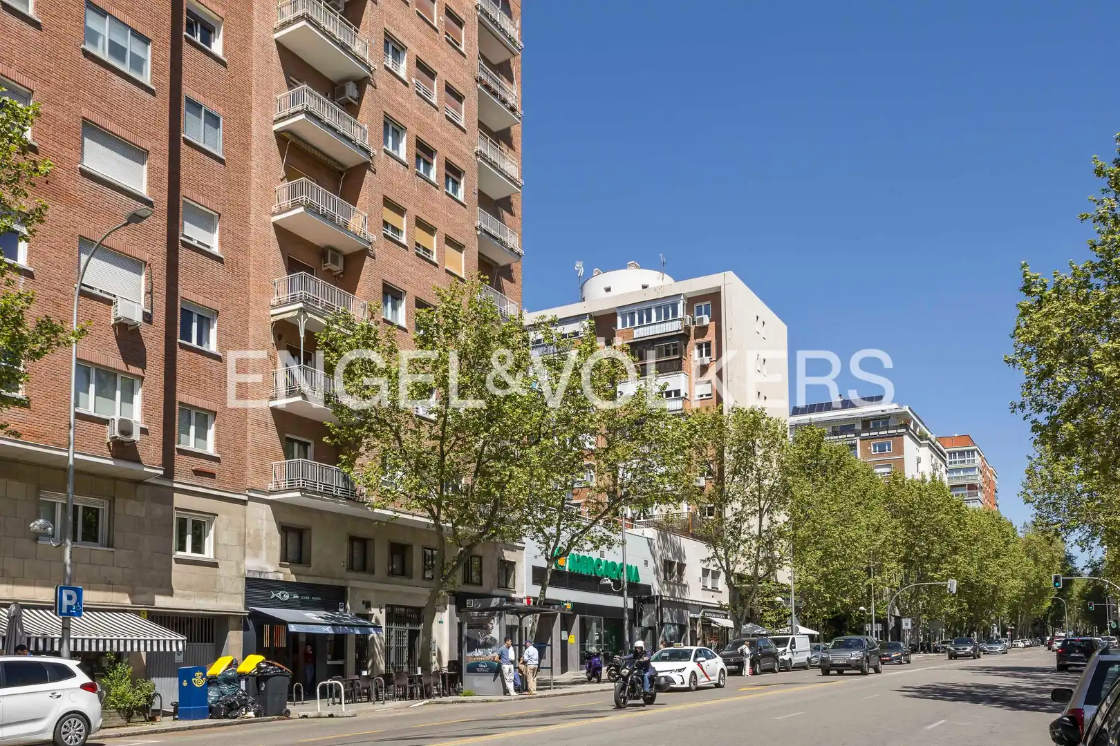 Außenansicht von Wohnung zur Miete in Madrid mit Klimaanlage und Heizung