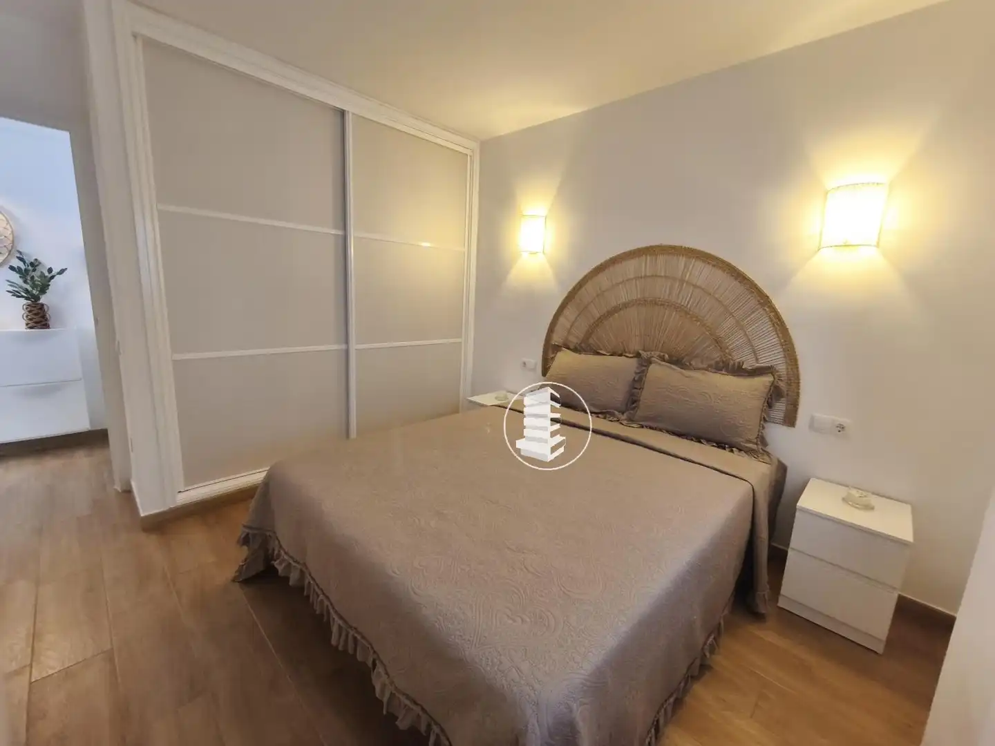 Dormitori de Apartament de lloguer en El Rosario amb Terrassa i Moblat
