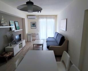 Living room of Apartment to rent in Benalmádena  with Air Conditioner, Terrace and Community pool