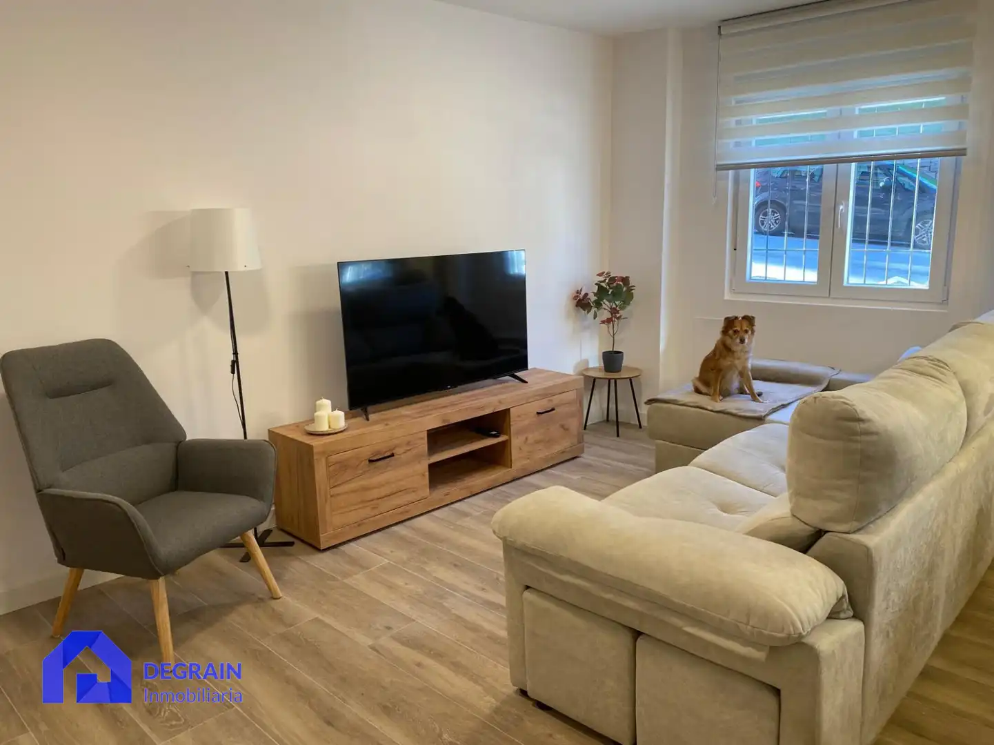 Sala de estar de Piso en venta en Oviedo  con Calefacción