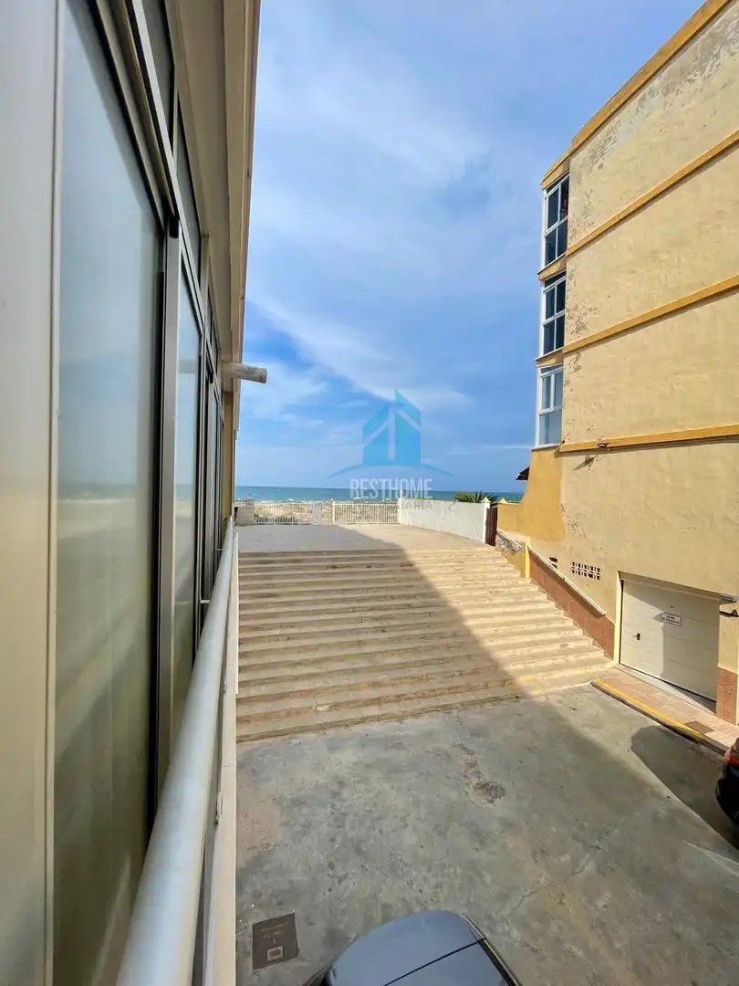 Vista exterior de Apartamento en venta en Xeraco con Terraza y Balcón