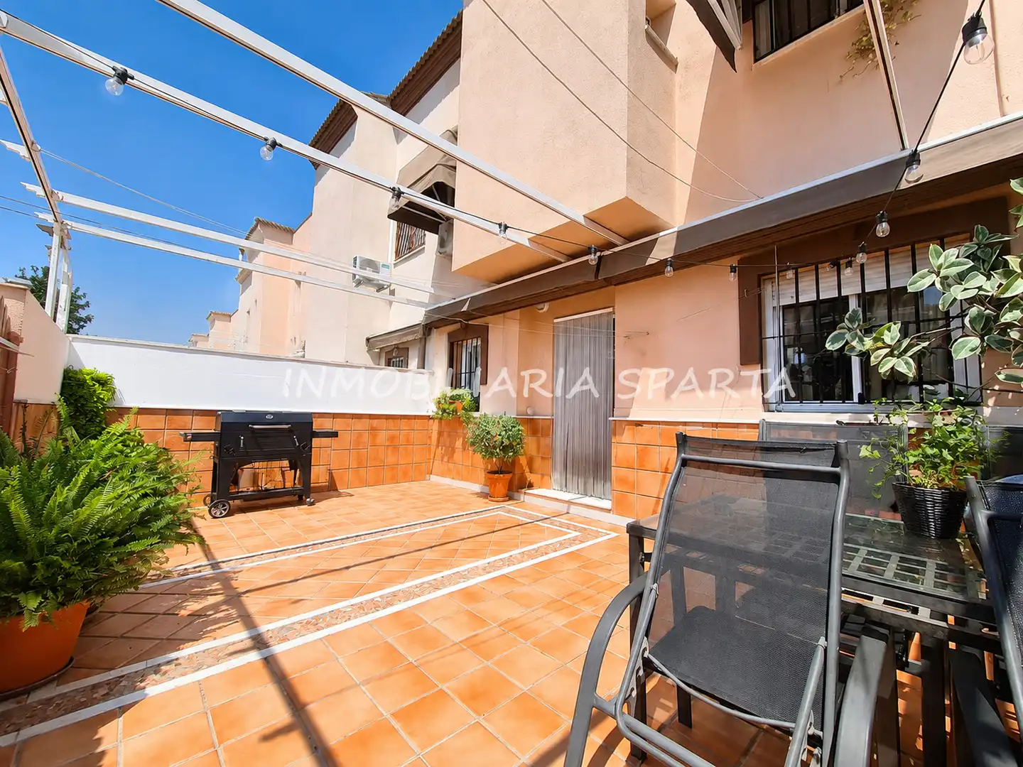 Terrassa de Casa adosada en venda en Santiponce amb Aire condicionat, Parquet i Terrassa
