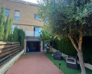 Jardí de Casa adosada en venda en Tiana amb Calefacció, Jardí privat i Parquet