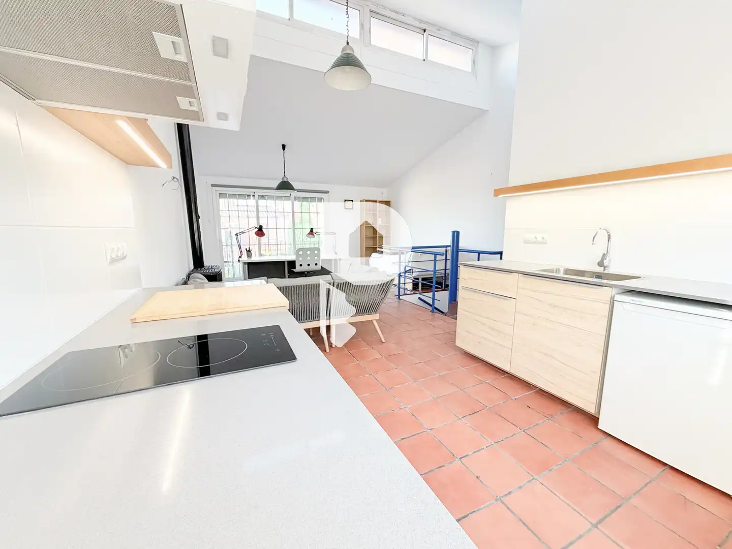 Cocina de Casa adosada en venta en Sant Vicenç Dels Horts con Aire acondicionado, Calefacción y Jardín privado