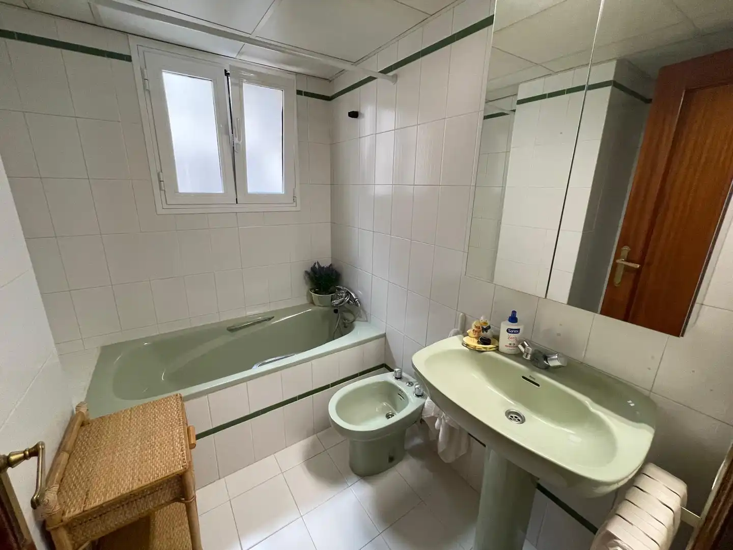 Baño de Piso de alquiler en Zaragoza con Aire acondicionado, Calefacción y Terraza