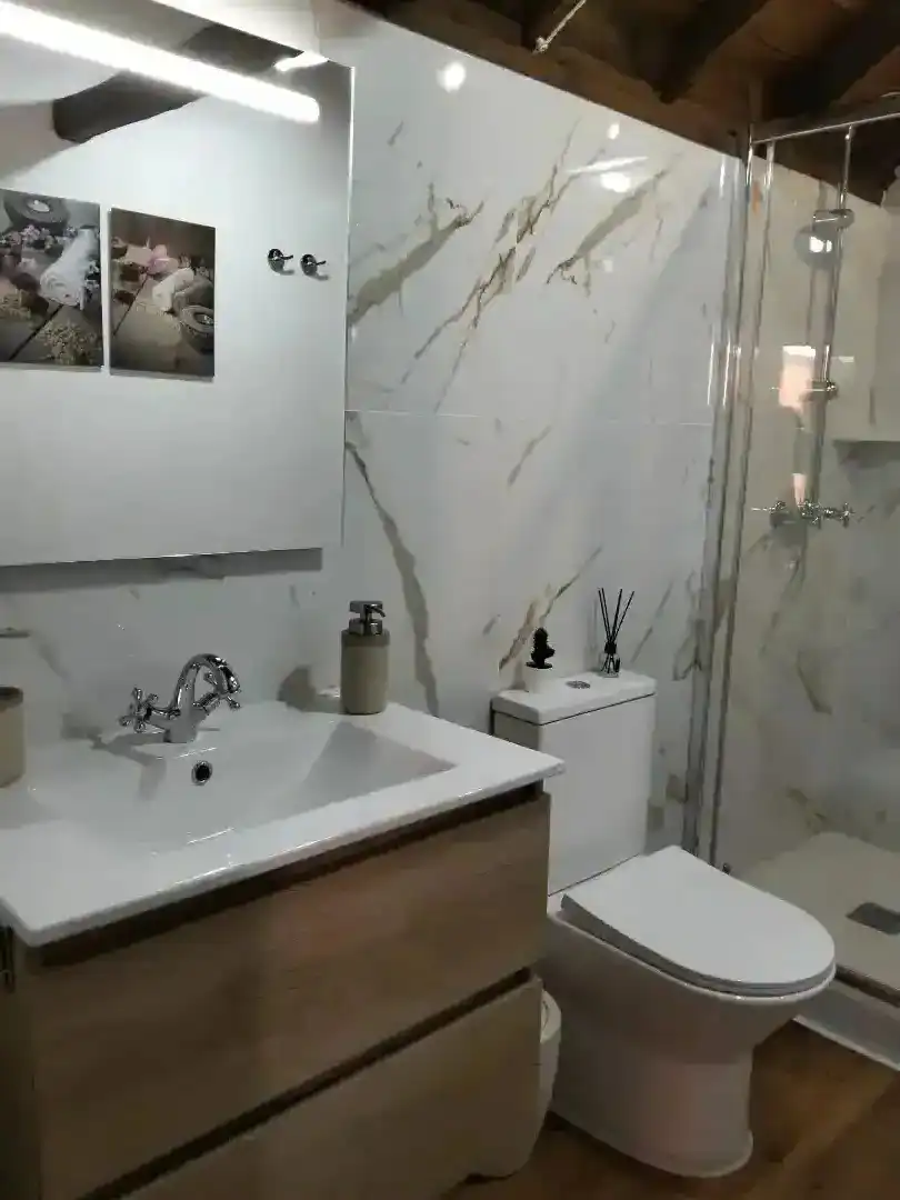 Badezimmer von Haus oder Chalet zur Miete in Fasnia mit Terrasse, Möbliert und Ofen