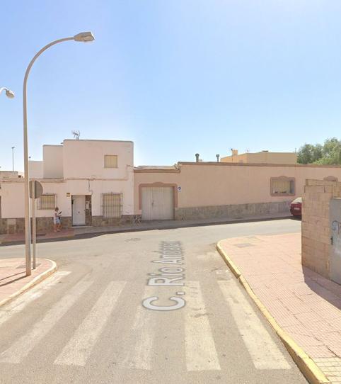 Foto 2 de Pis en venda a Las Norias, Almería