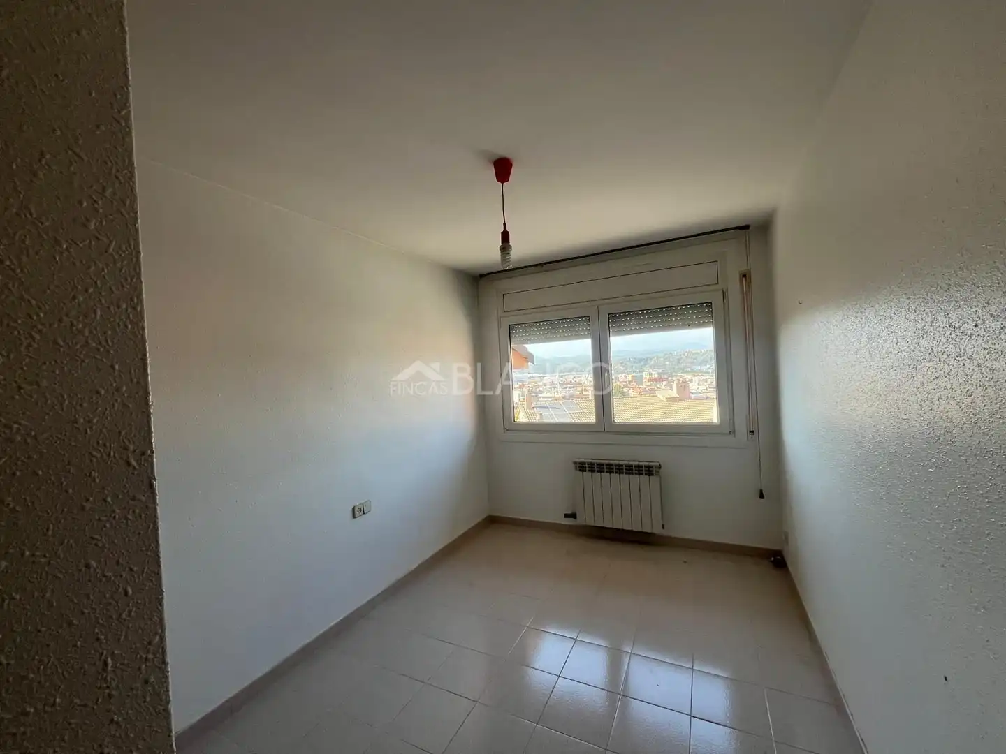 Dormitori de Casa o xalet en venda en Sant Andreu de la Barca amb Calefacció, Traster i Piscina comunitària
