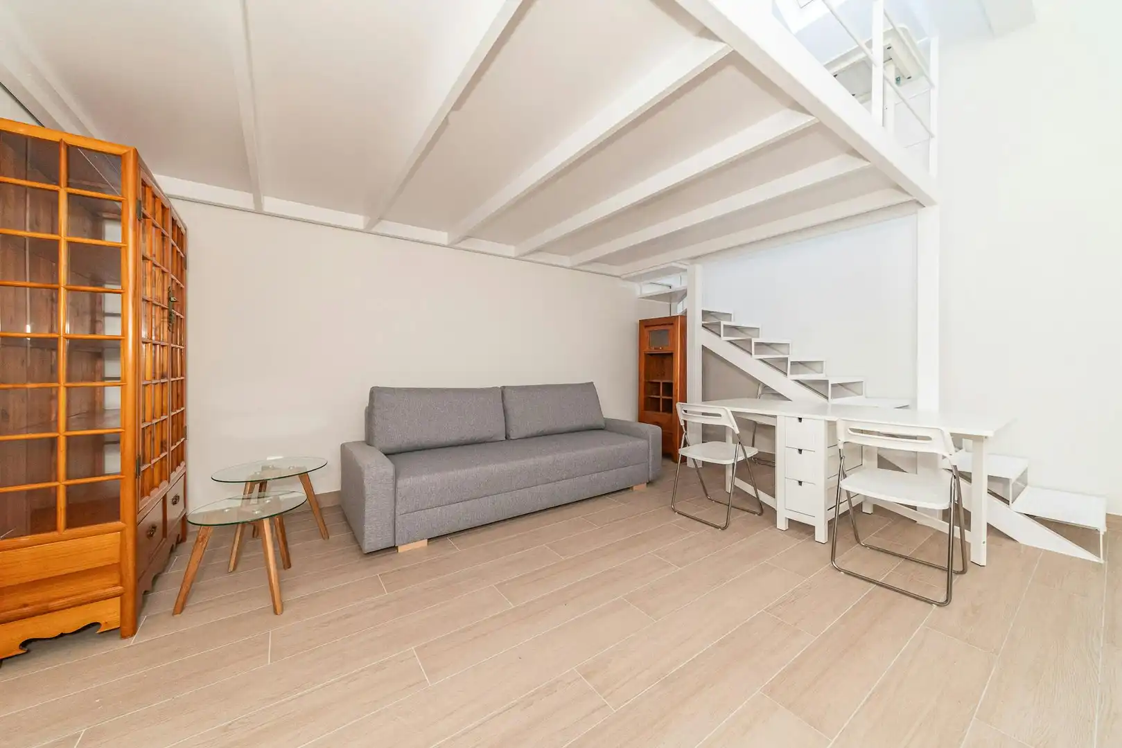 Living room of Flat for rent in Madrid  with Air Conditioner, Heating and Furnished