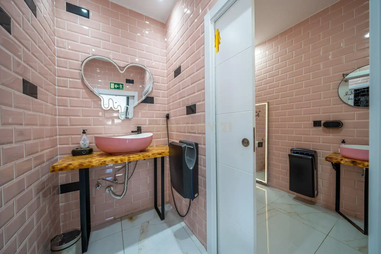 Local comercial en venda a Carrer de Cervantes, 91, Calella, Spain N2-95, imagen 20