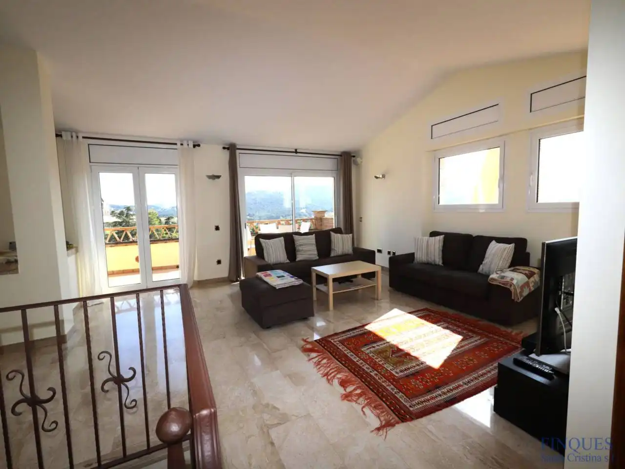 Sala de estar de Casa o chalet en venta en Santa Cristina d'Aro con Aire acondicionado, Calefacción y Jardín privado