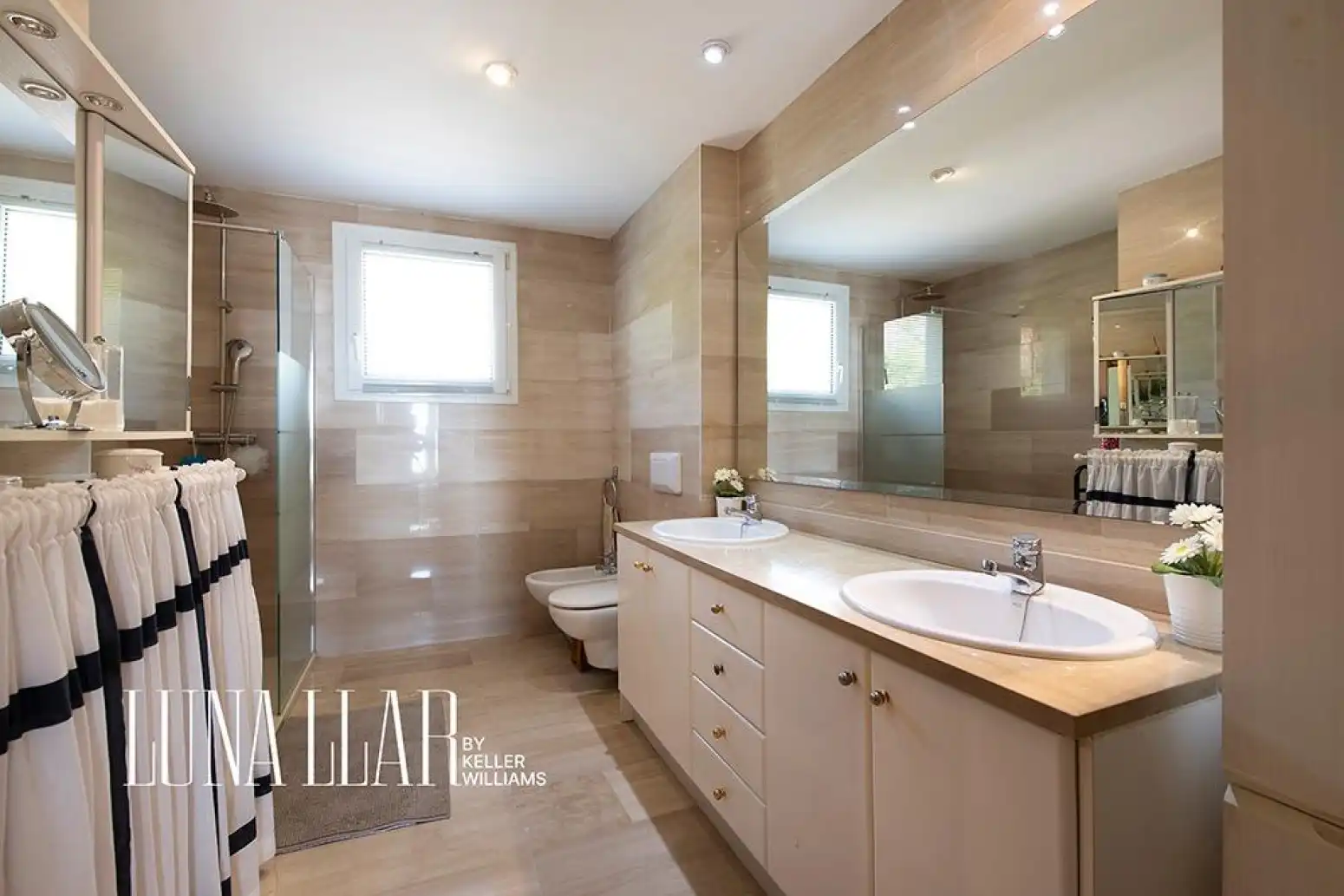 Bathroom of Attic for sale in Sitges  with Terrace