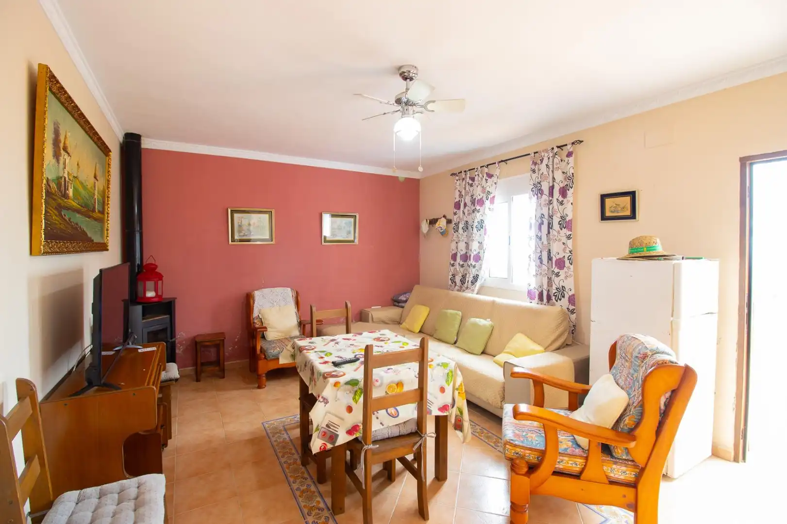 Sala d'estar de Casa o xalet en venda en Canillas de Albaida